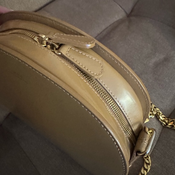 A.P.C. Demi Lune Bag with Chain Strap Patent Leather Beige APC - Picture 11 of 11